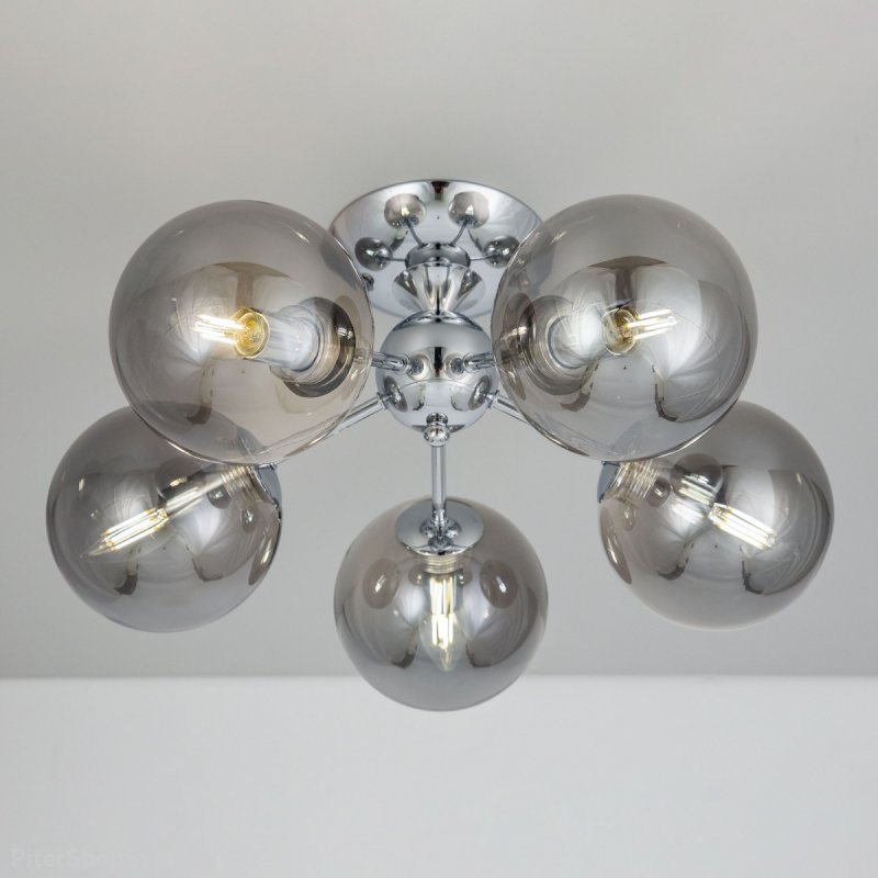 Хромированная потолочная люстра с дымчатыми шарами «Томми» CL102150
