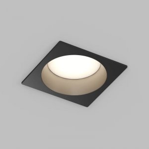 Квадратный встраиваемый светильник с влагозащитой «DEEP»