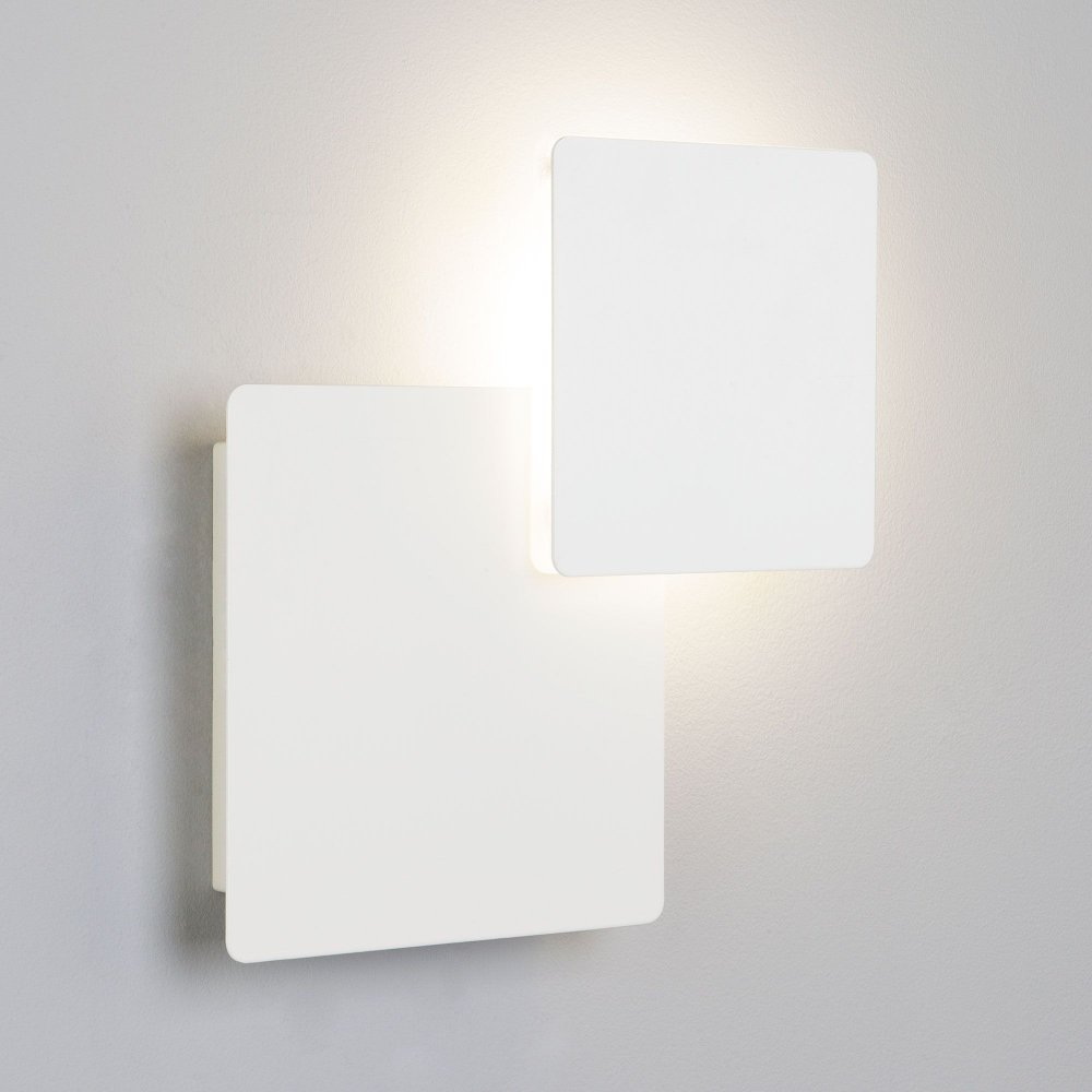 Белый поворотный настенный светильник для подсветки 40136/1 белый