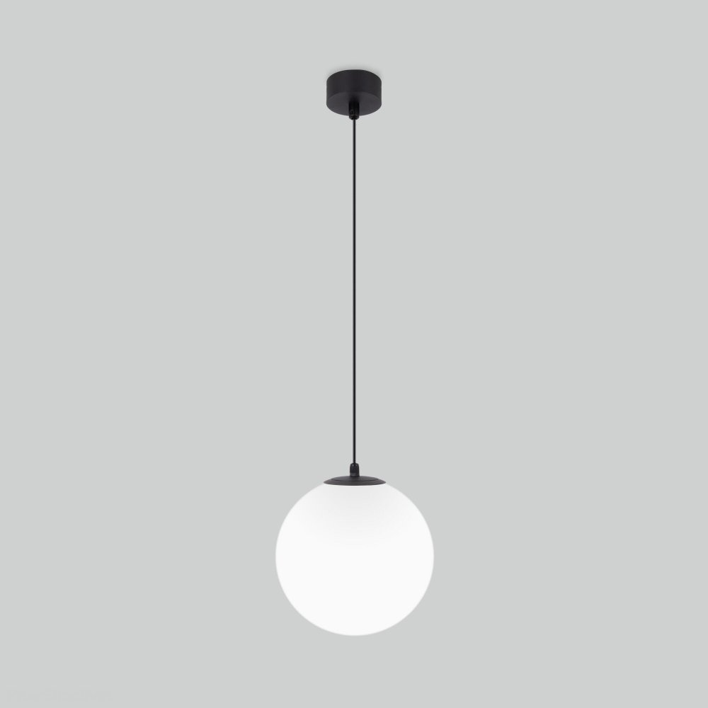 Чёрный уличный подвесной светильник с белым шаром Ø195мм Sfera H черный D200 (35158/U)