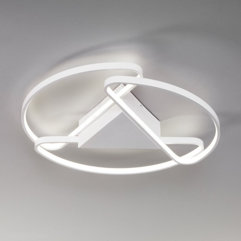 Белый потолочный светильник с пультом 126Вт «Kristo» 90232/3 белый