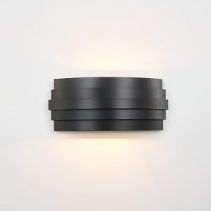 Чёрный настенный светильник для подсветки в форме закруглённых горизонтальных полос «TANTAS»