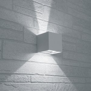 Уличный настенный светильник куб для подсветки 6Вт 3000К IP54 белый «DH012»