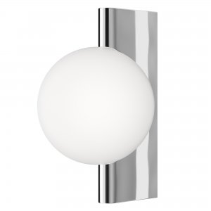 Хромированный настенный светильник с белым плафоном «Avant-garde»