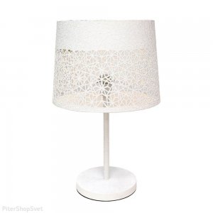 Металлическая настольная лампа белого цвета «Карвед»