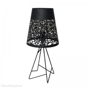 Чёрная настольная лампа из металла «Карвед»