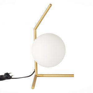 Настольная лампа цвета латуни с белым плафоном шар 15см «Codda»