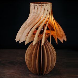 Деревянная настольная лампа, цвет орех «Санлайт»